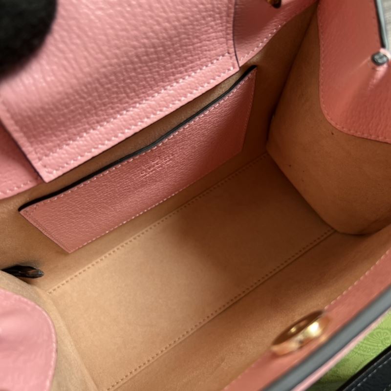 Gvc*1 tote bags